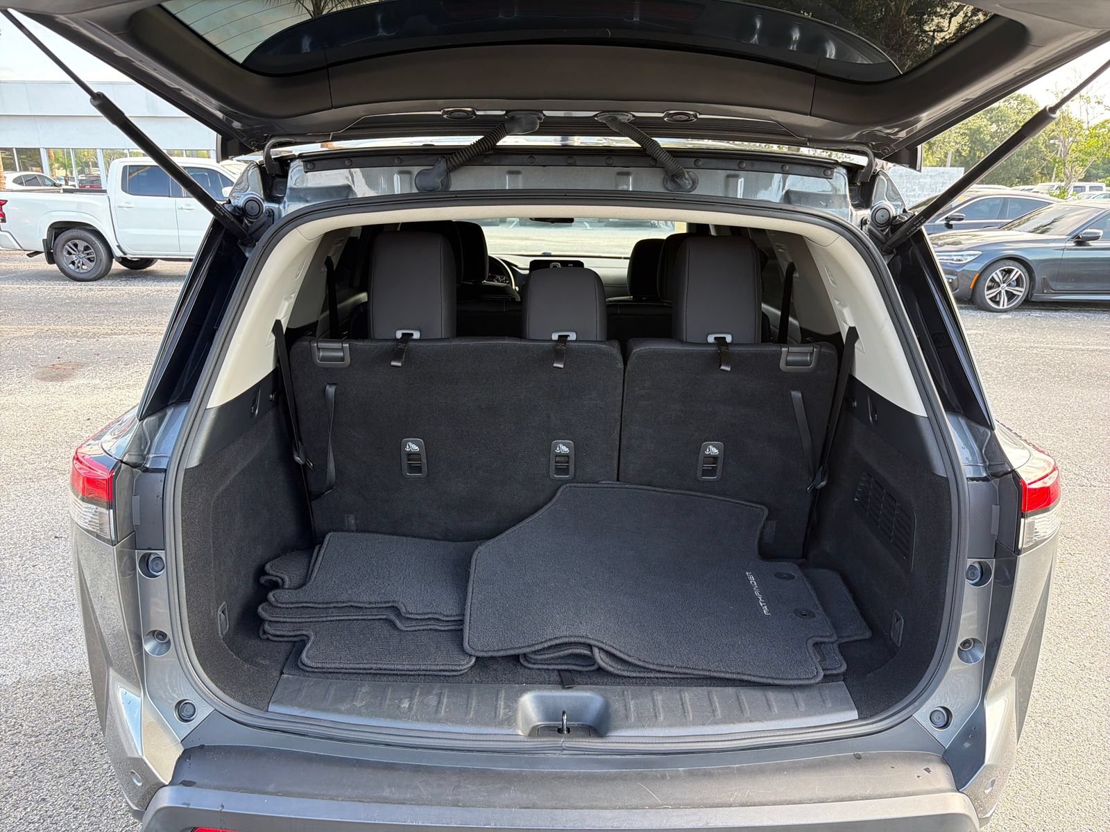 Certified 2023 Nissan Pathfinder S FWD image 37