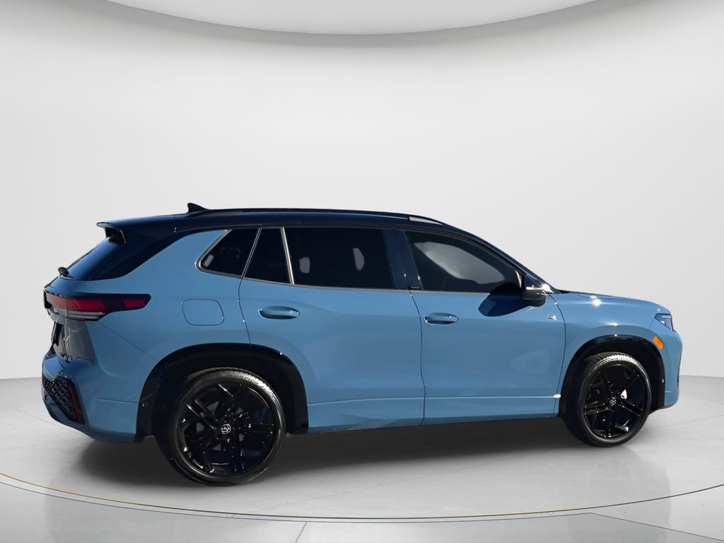New 2026 Volkswagen Tiguan SE R-Line FWD image 9