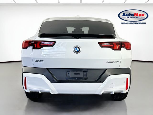 Used 2025 BMW X2 xDrive28i image 8