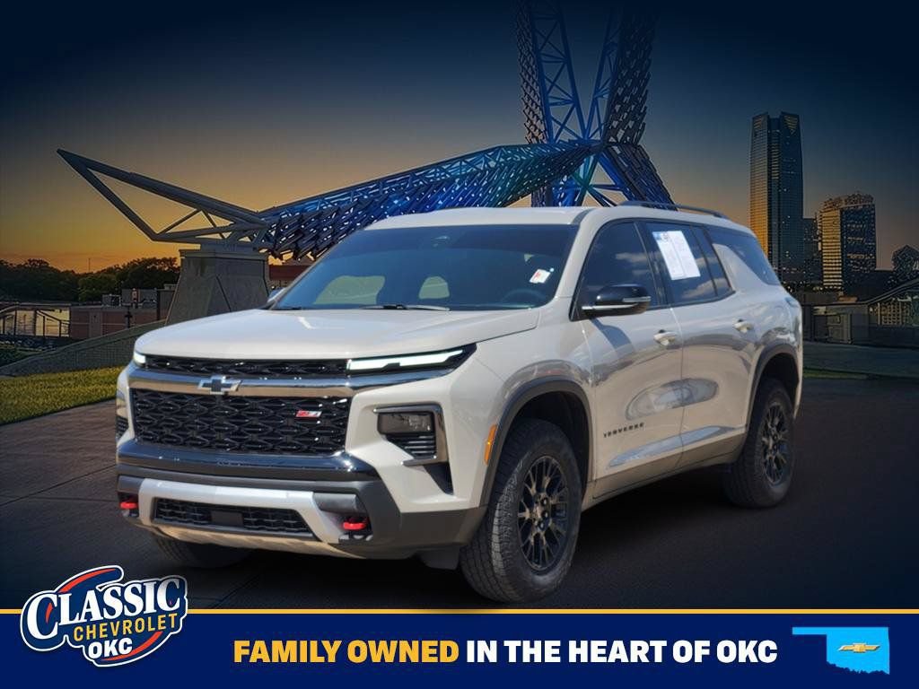 Used 2026 Chevrolet Traverse Z71 AWD/4WD image 3