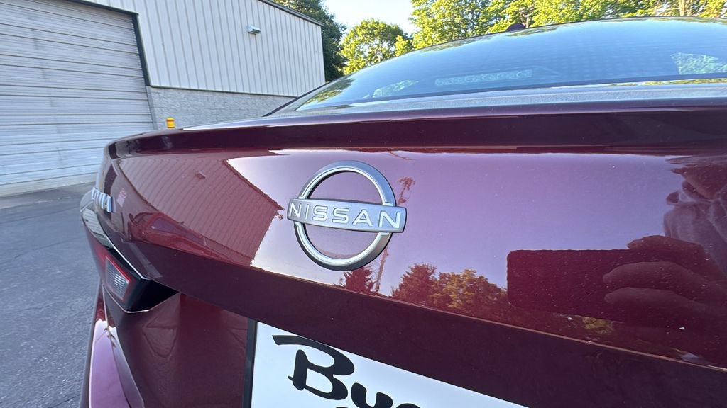 Used 2025 Nissan Altima 2.5 SV FWD image 38