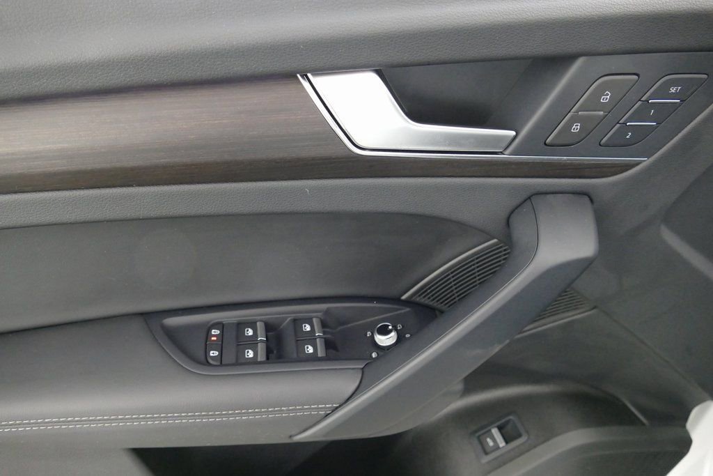 Used 2025 Audi Q5 2.0T Premium Plus image 11