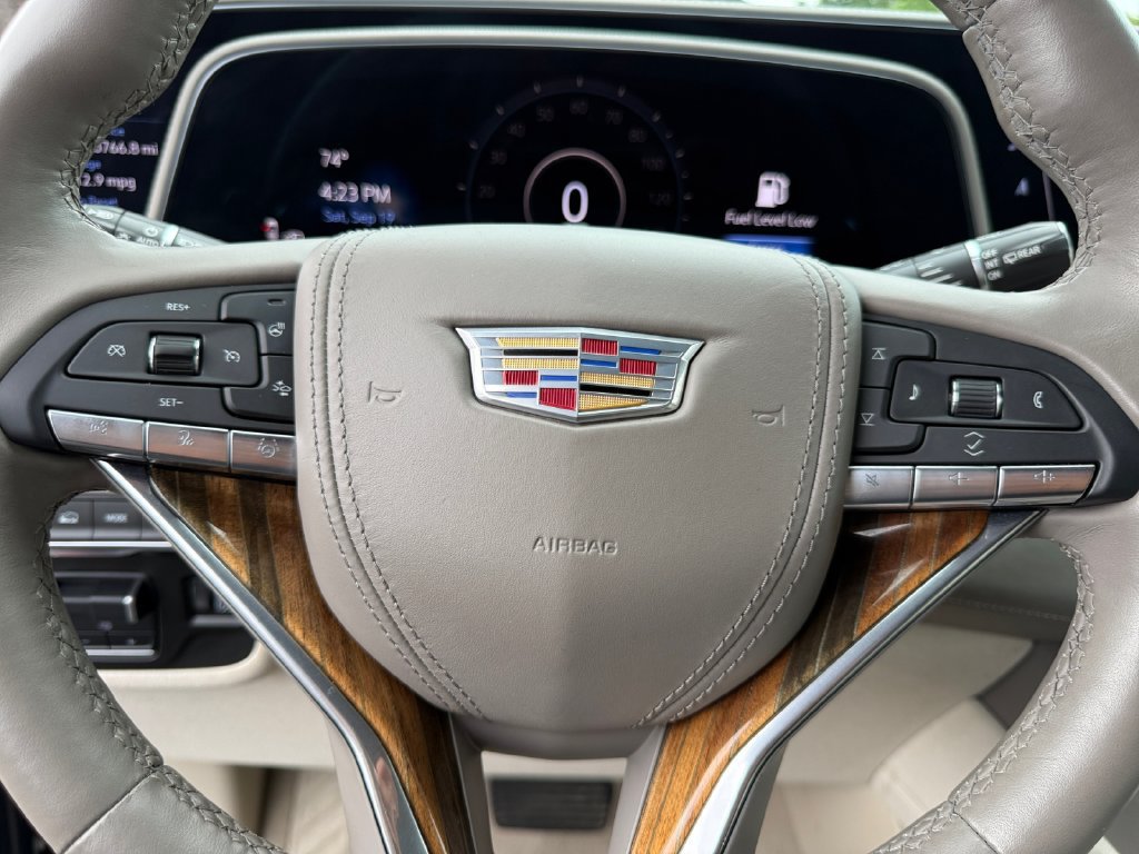 Used 2022 Cadillac Escalade ESV Sport Platinum AWD/4WD image 21