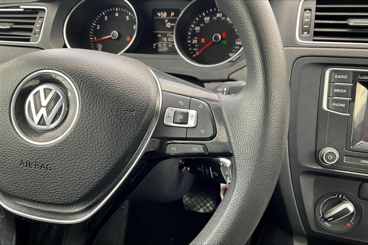 Used 2018 Volkswagen Jetta S FWD image 19
