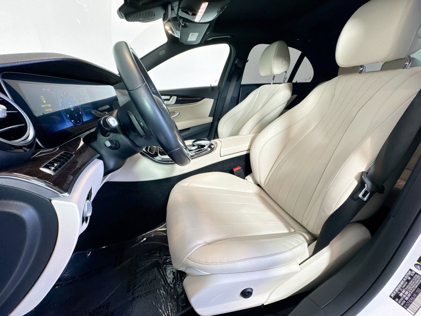Used 2020 Mercedes-Benz E 350 Sedan image 5