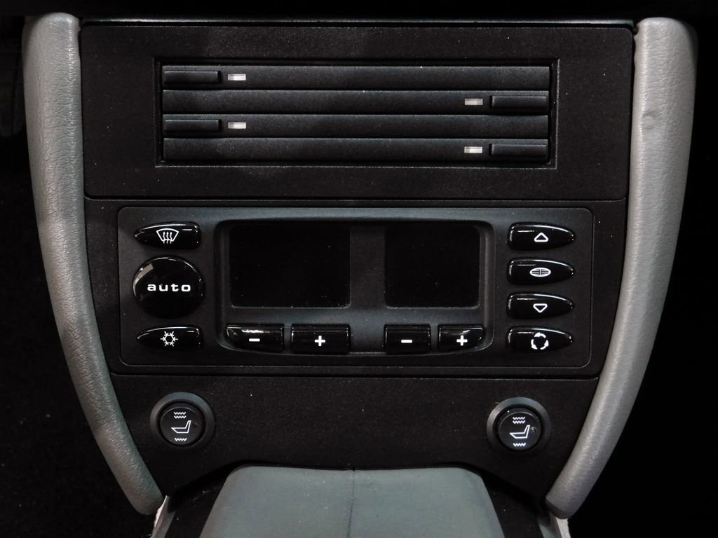 Used 2001 Porsche 911 Carrera 4 image 57