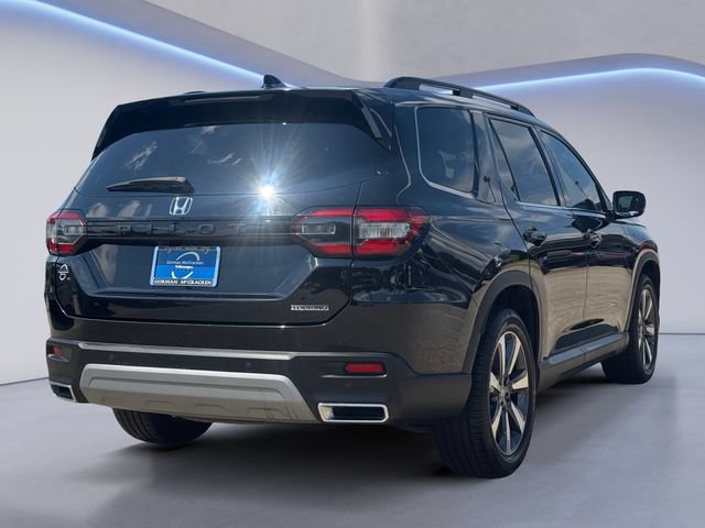 Used 2023 Honda Pilot Touring image 5