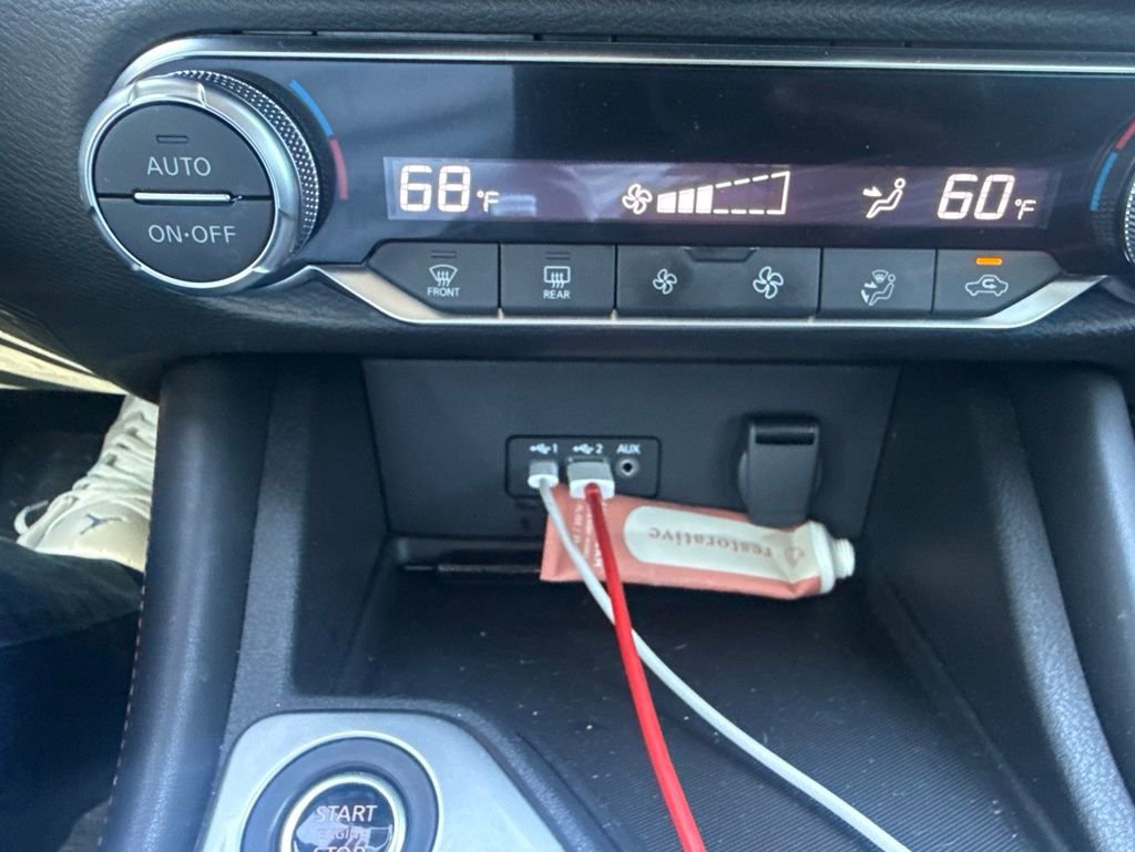 Certified 2022 Nissan Sentra SR FWD image 14