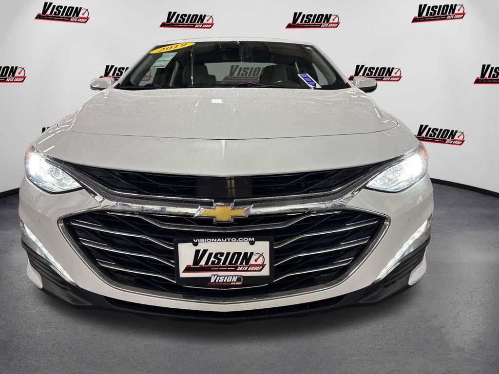 Used 2019 Chevrolet Malibu Premier w/ Sun and Wheel Package FWD image 2