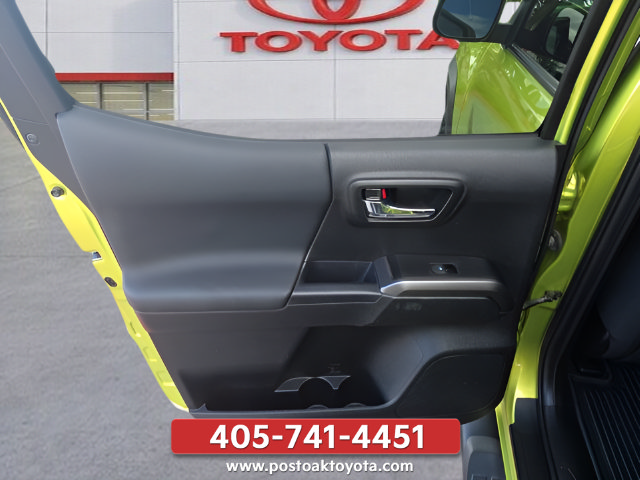 Used 2023 Toyota Tacoma TRD Off-Road AWD/4WD image 23