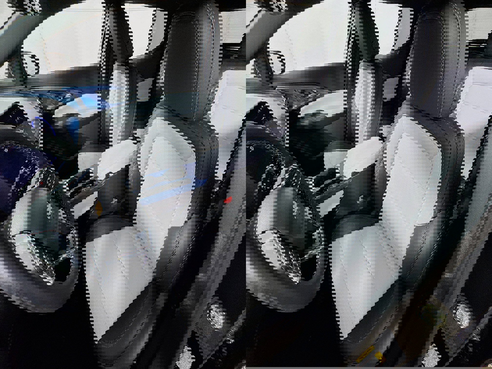 Used 2025 Chevrolet Equinox EV LT image 14