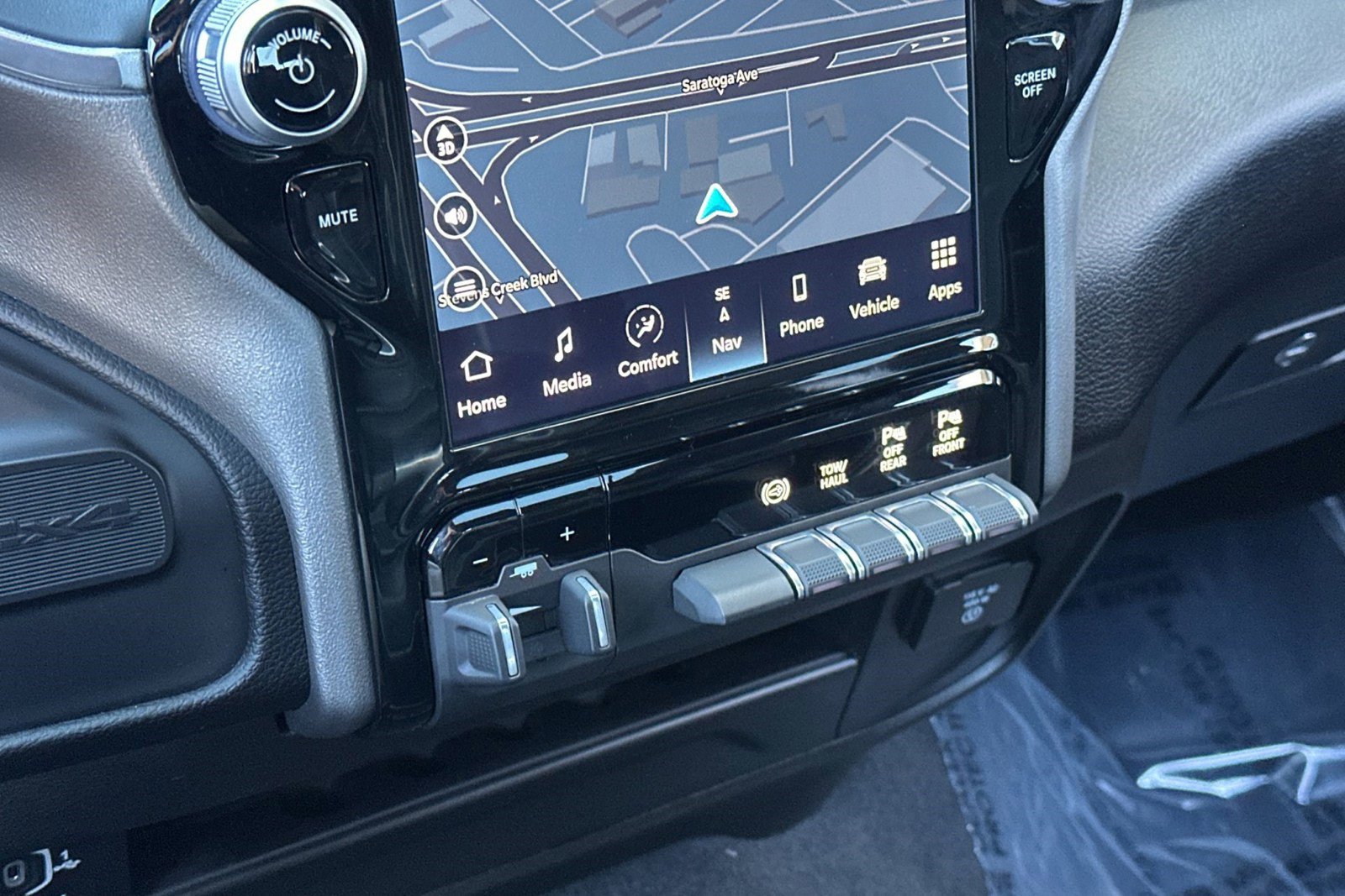 Used 2024 RAM 3500 Laramie w/ Sport Appearance Package image 22