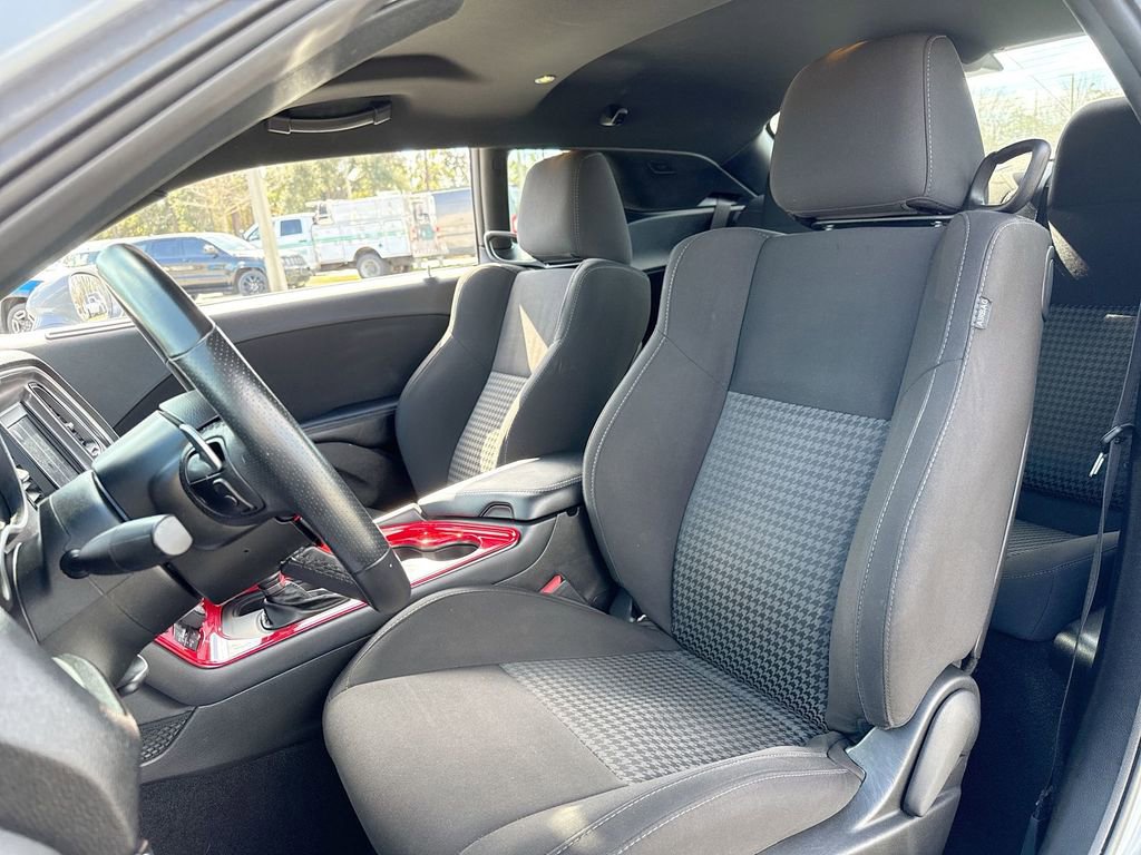 Used 2022 Dodge Challenger GT w/ Driver Convenience Group image 11