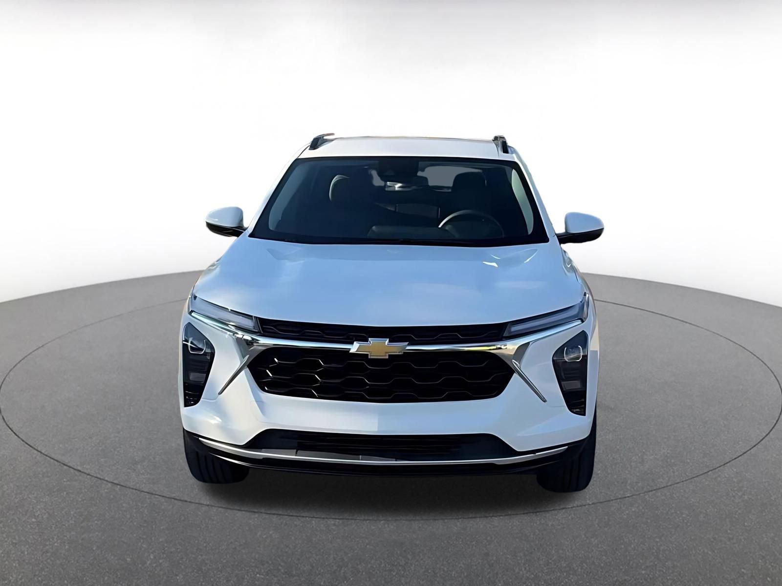 Used 2025 Chevrolet Trax LT image 4