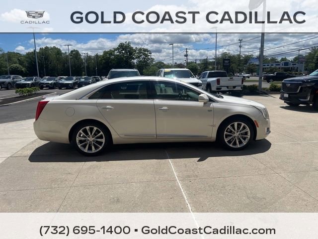 Used 2014 Cadillac XTS Luxury w/ Driver Awareness Package FWD image 4