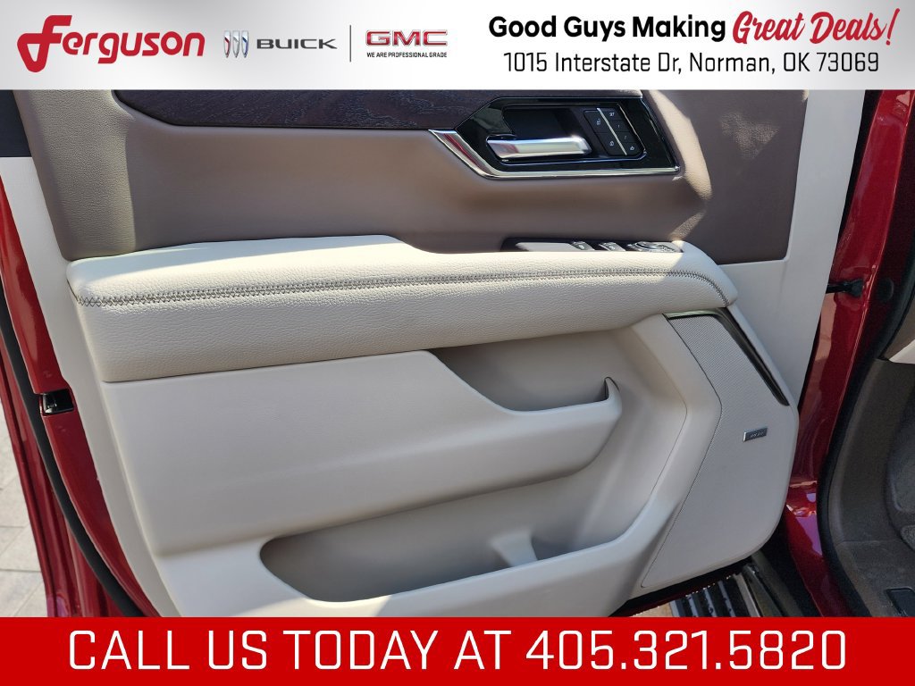 New 2026 GMC Yukon Denali w/ Denali Reserve Package AWD/4WD image 12