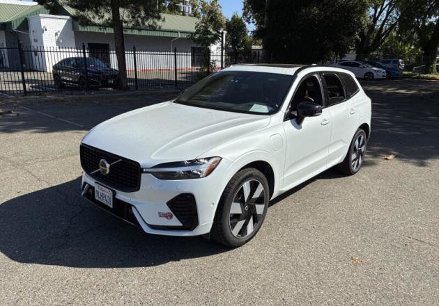 Used 2024 Volvo XC60 T8 Plus w/ Protection Package Premier AWD/4WD image 1