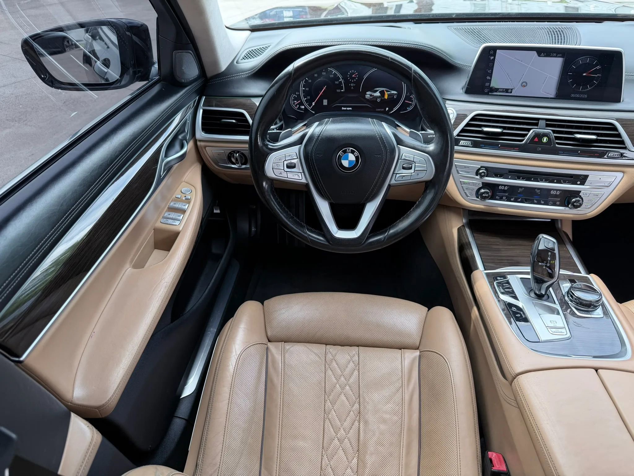 Used 2017 BMW 750i xDrive AWD/4WD image 46