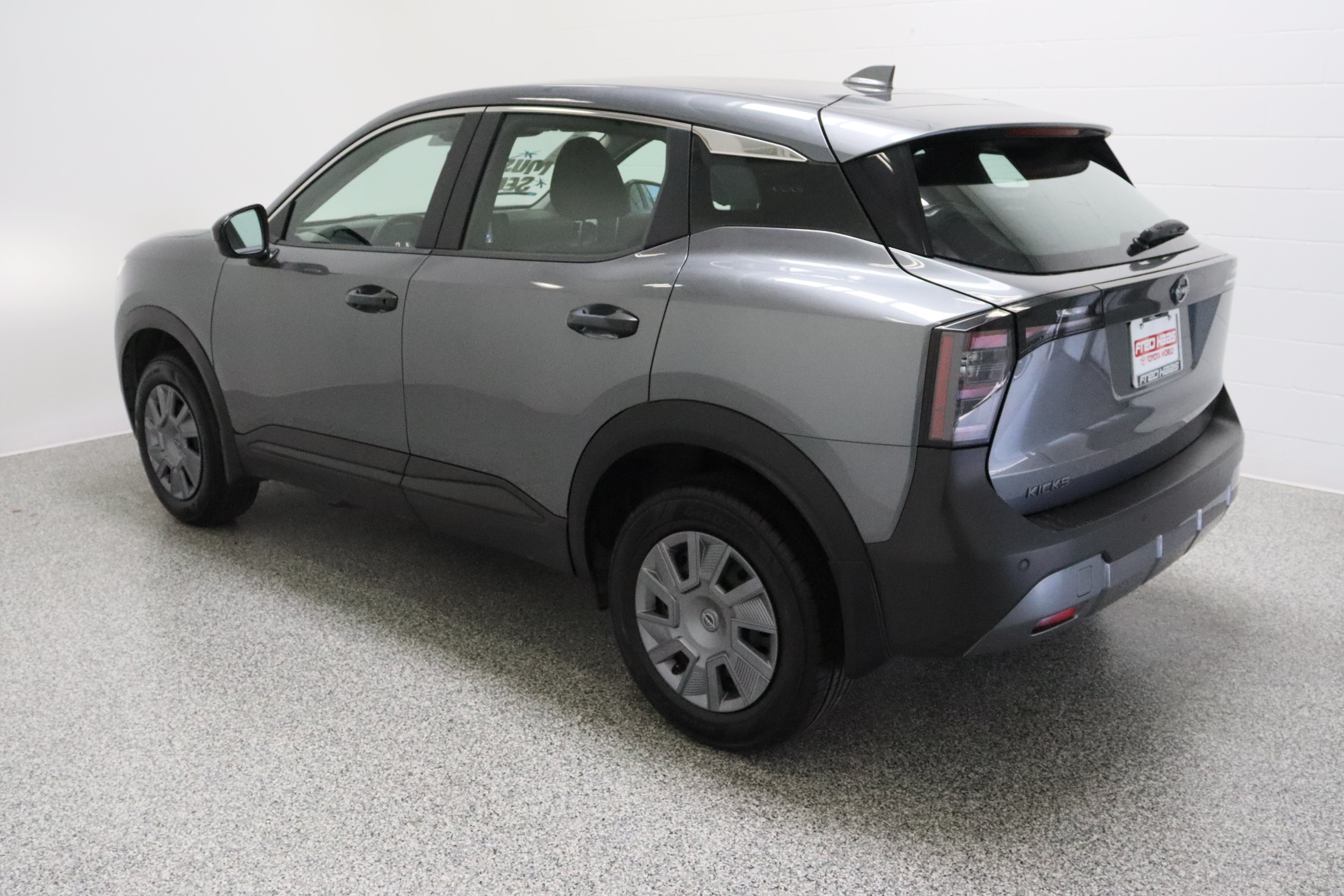 Used 2025 Nissan Kicks S FWD image 9