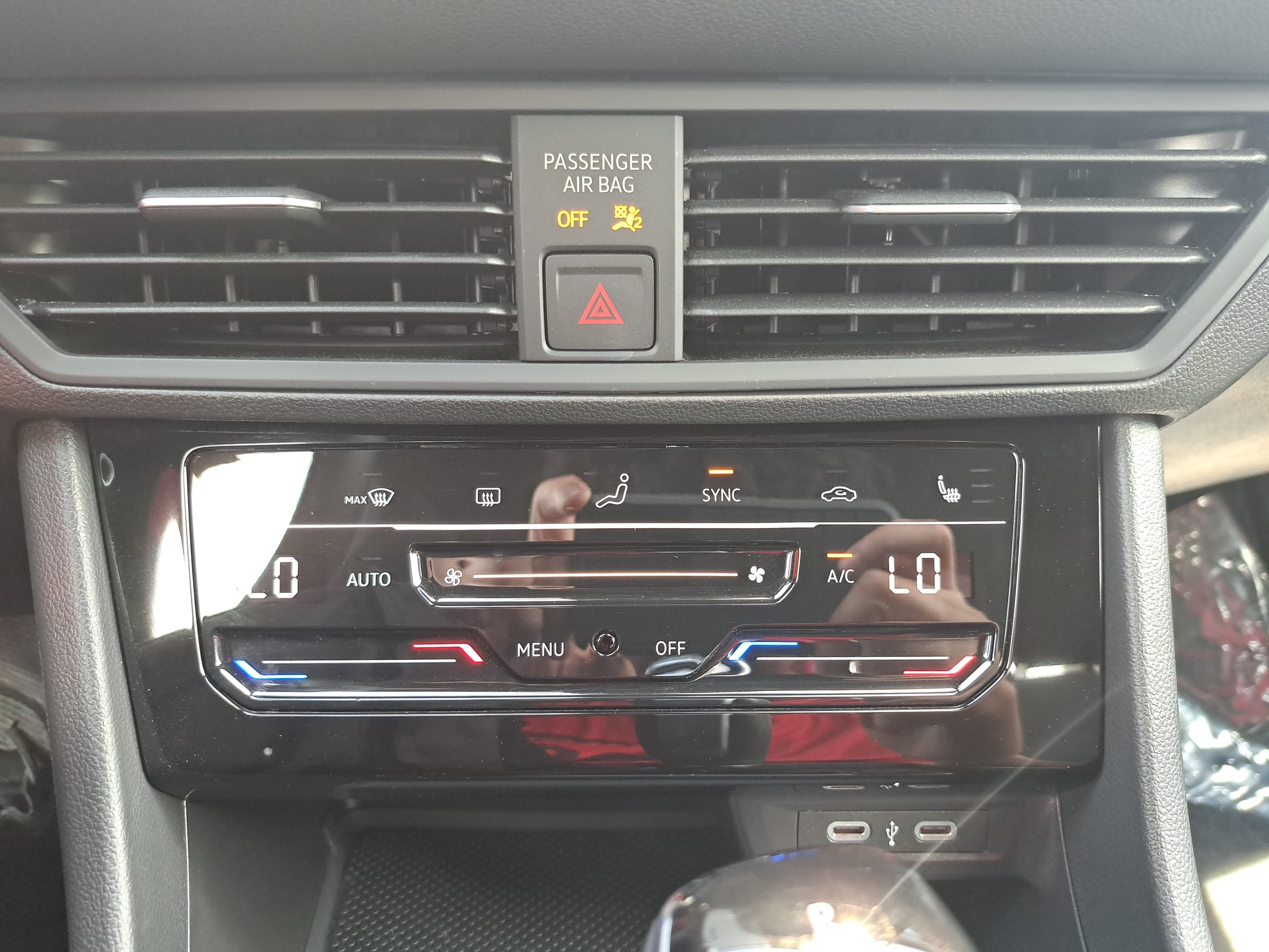Certified 2025 Volkswagen Jetta Sport FWD image 22