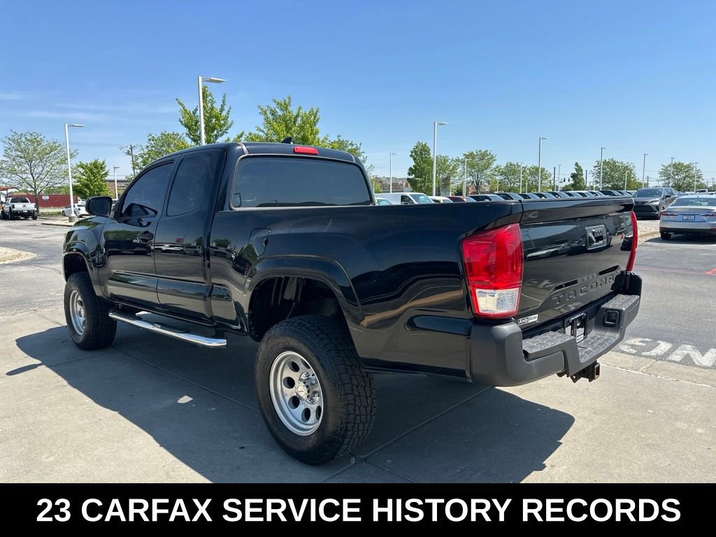 Used 2017 Toyota Tacoma SR AWD/4WD image 6