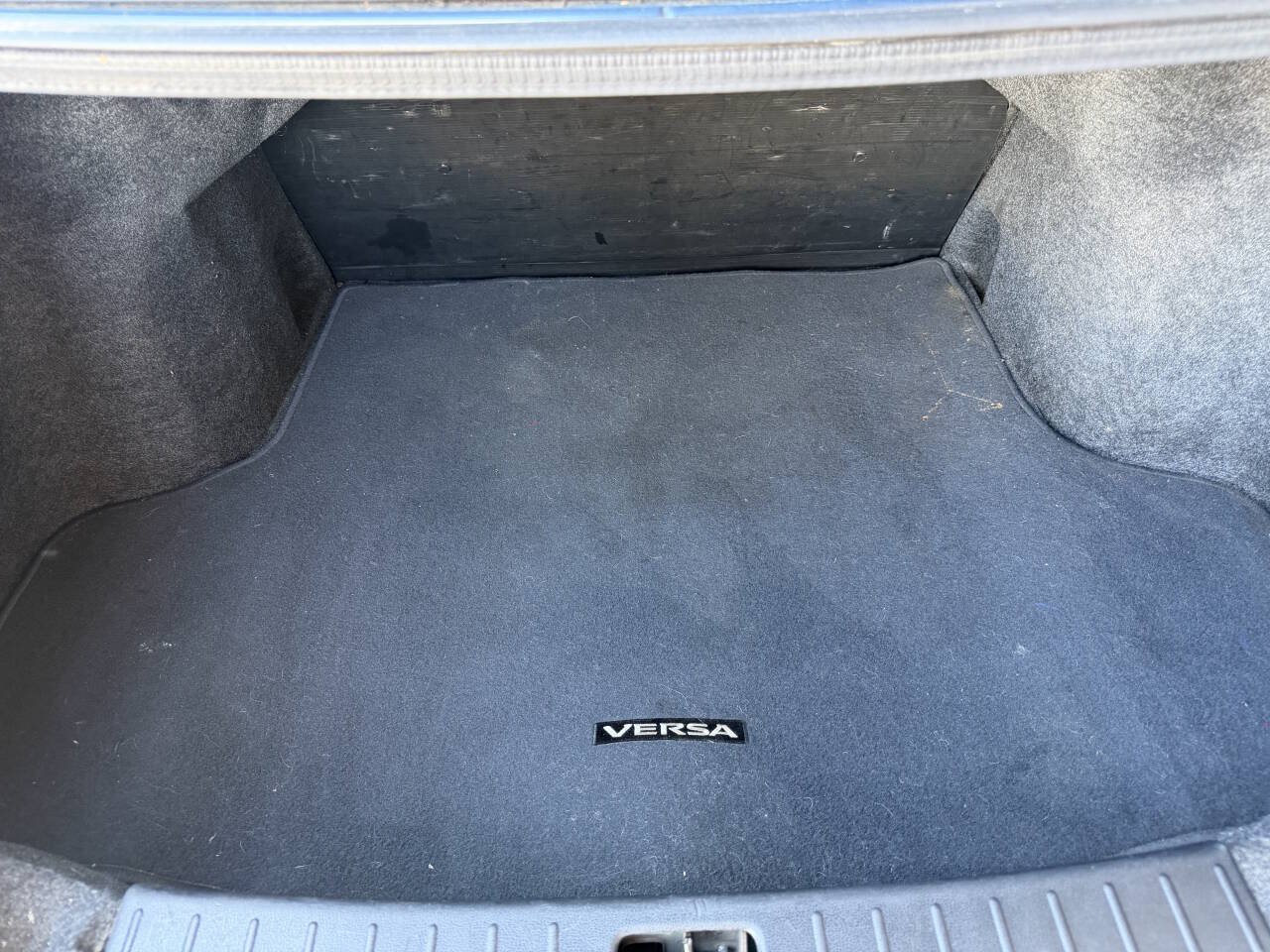 Used 2012 Nissan Versa S FWD image 16