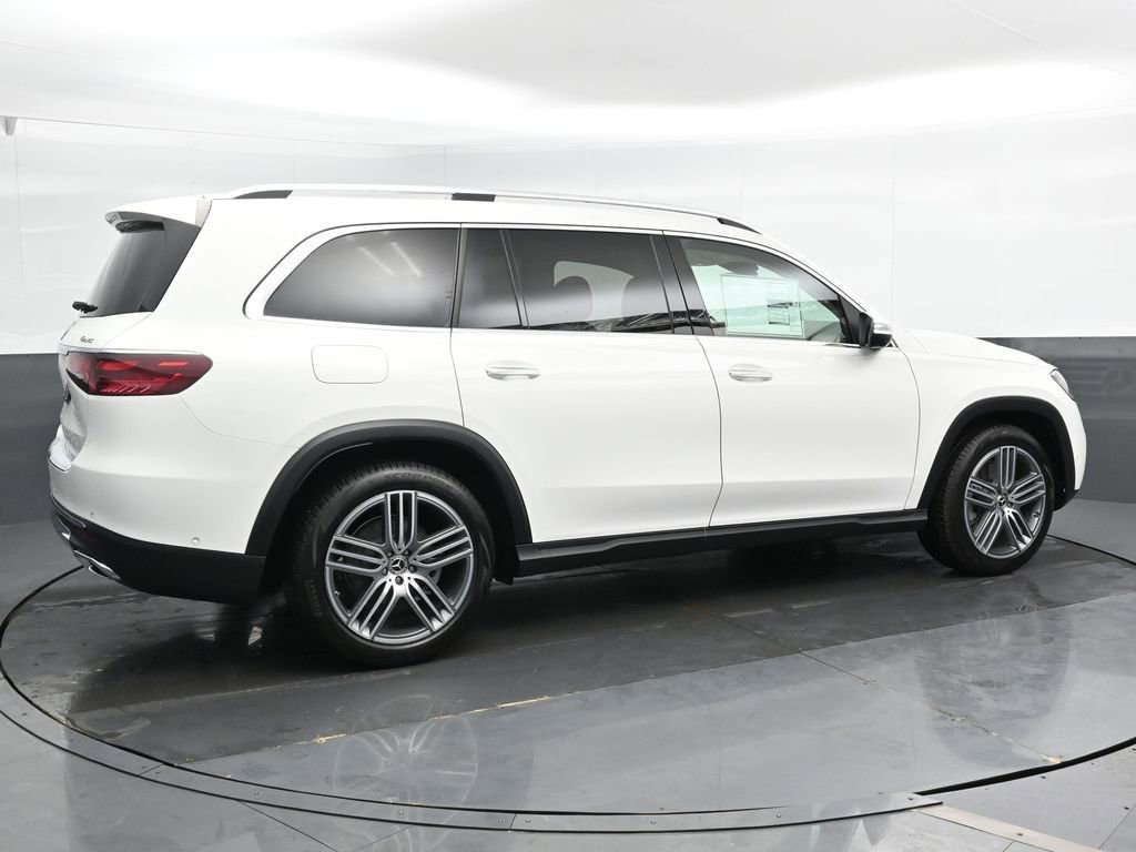 New 2025 Mercedes-Benz GLS 450 4MATIC image 2