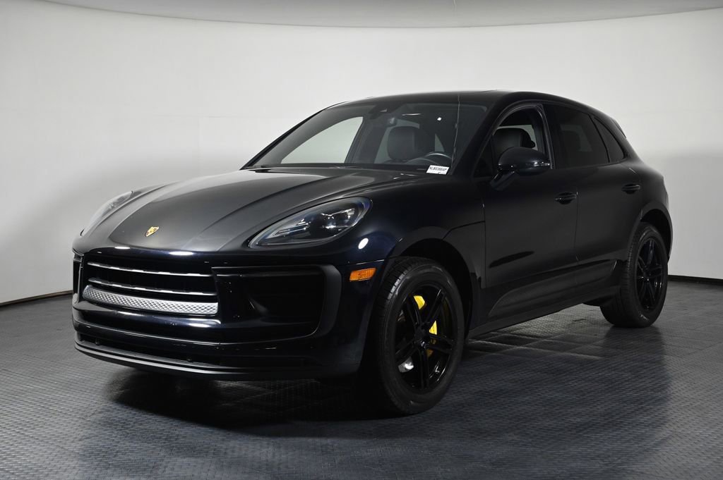 Certified 2022 Porsche Macan AWD/4WD video 1