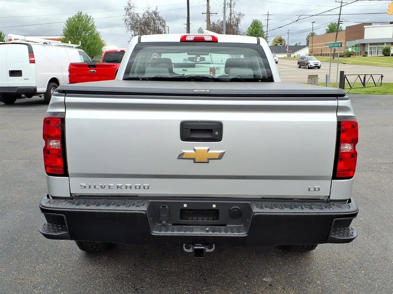 Used 2019 Chevrolet Silverado 1500 W/T AWD/4WD image 4