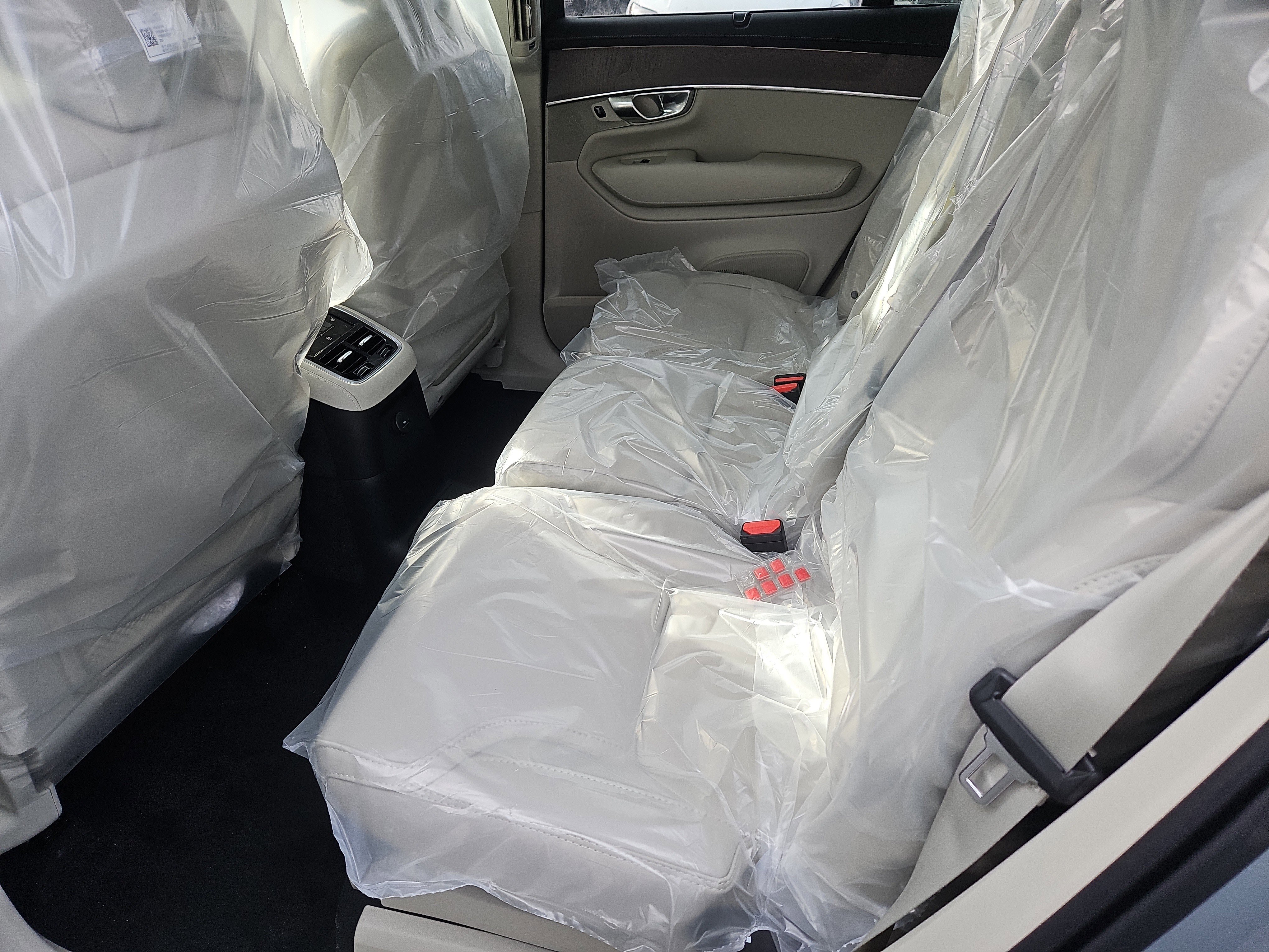 New 2026 Volvo XC90 T8 Ultra w/ Protection Package Premier image 22