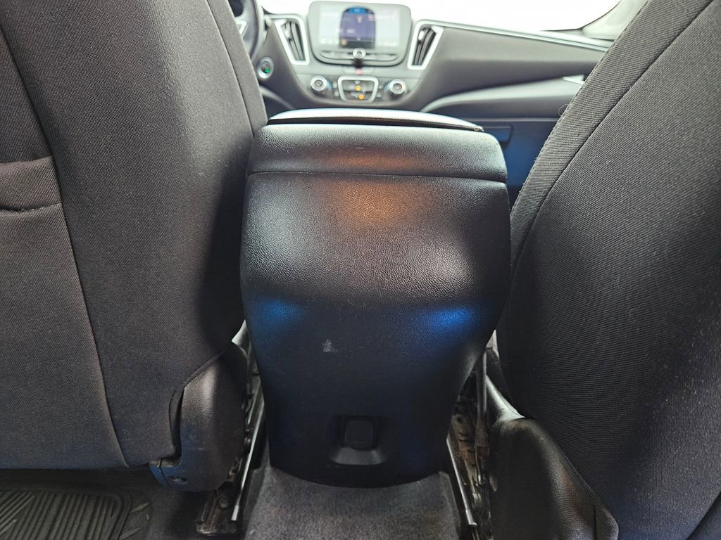 Used 2019 Chevrolet Malibu RS w/ LPO, Convenience Package 1 image 32