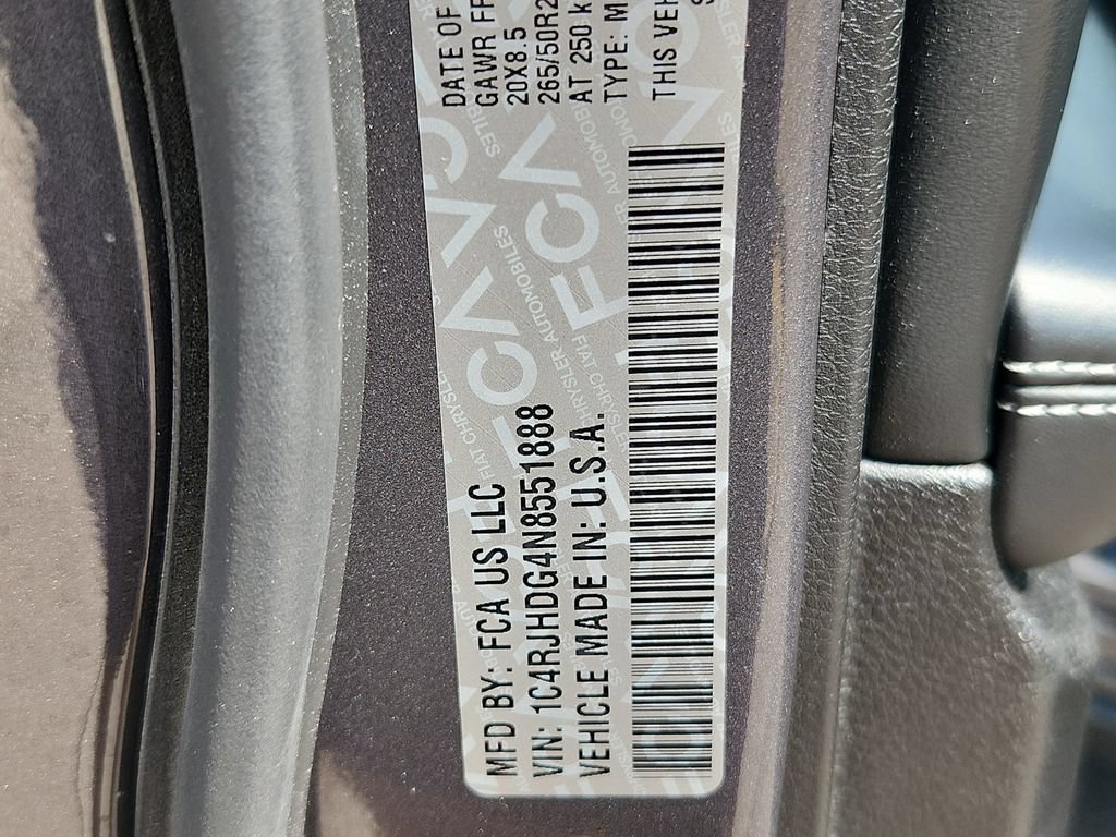 Certified 2022 Jeep Grand Cherokee Overland w/ Luxury Tech Group IV AWD/4WD image 17