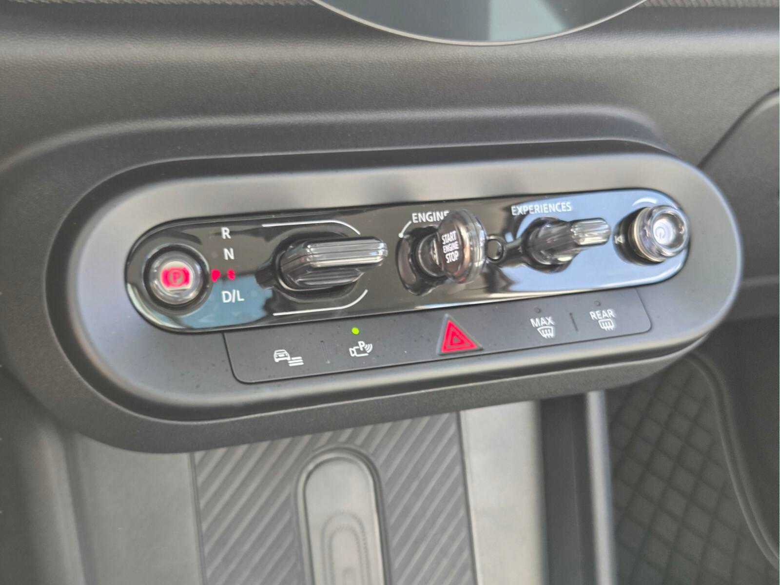 Used 2025 MINI Cooper S FWD image 23