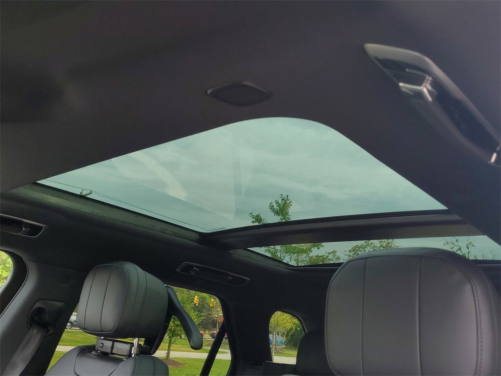 New 2025 Land Rover Range Rover Sport Dynamic SE image 9