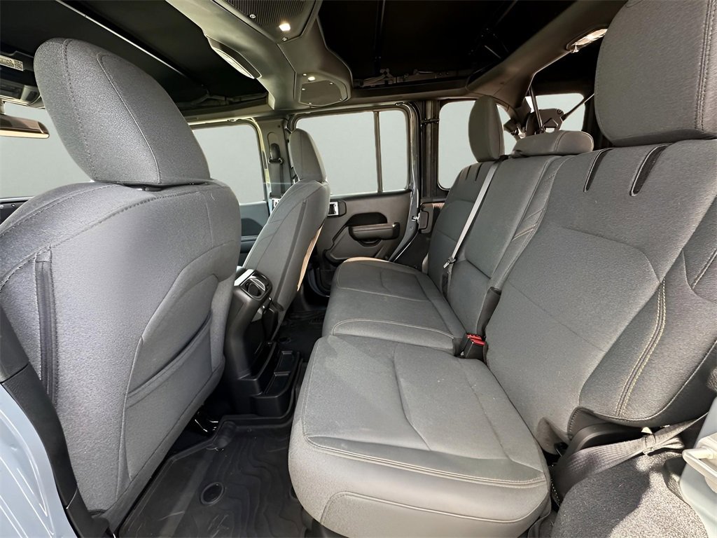 Used 2024 Jeep Wrangler Unlimited w/ Convenience Group image 15
