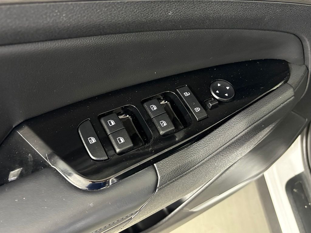 Used 2025 Kia Sportage X-Line AWD/4WD image 15