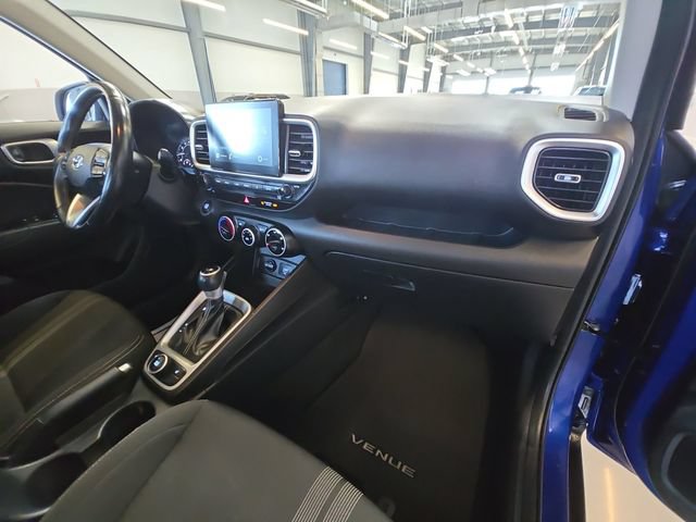 Used 2021 Hyundai Venue FWD image 29