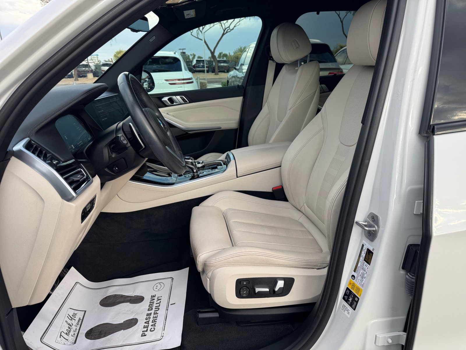 Used 2021 BMW X5 xDrive40i w/ M Sport Package AWD/4WD image 14