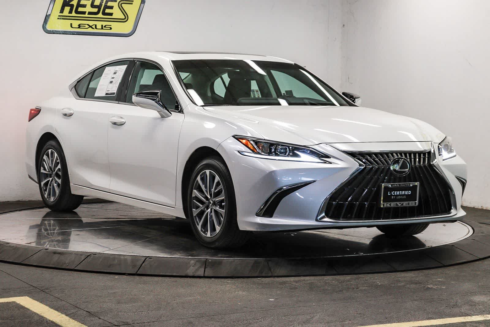 Used 2025 Lexus ES 350 w/ Accessory Package (Z2) FWD image 5