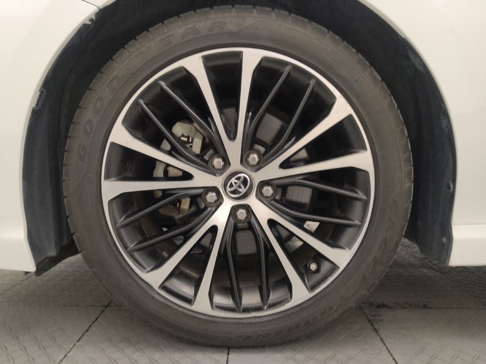 Used 2018 Toyota Camry SE FWD image 31