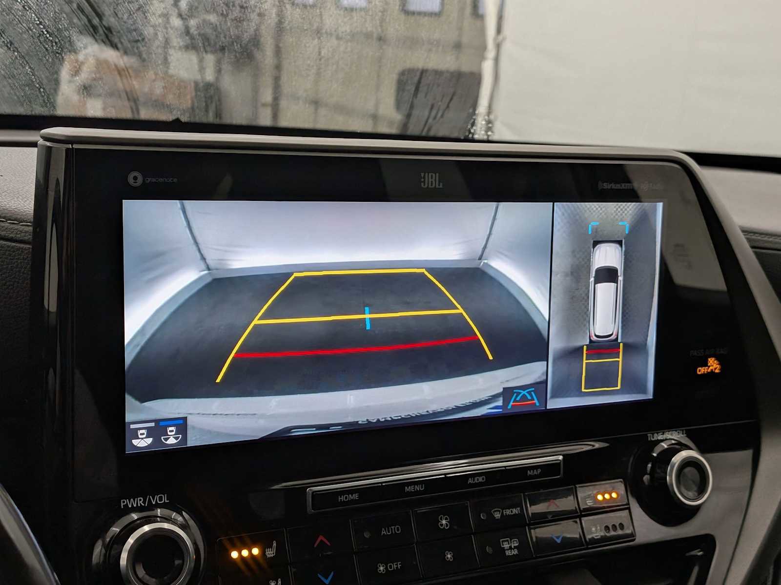 Used 2021 Toyota Highlander Limited image 31