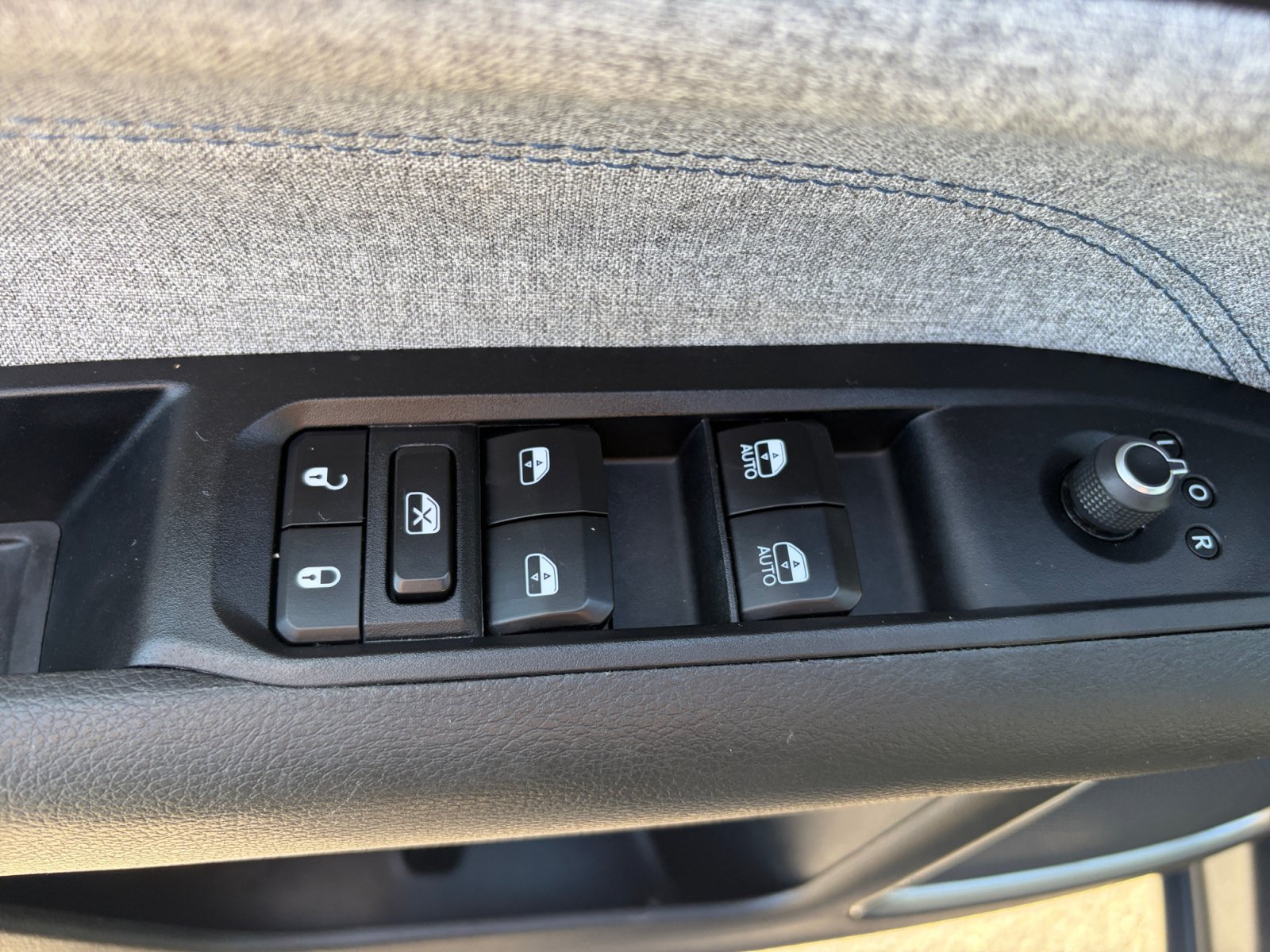 Used 2024 Jeep Compass Latitude AWD/4WD image 14