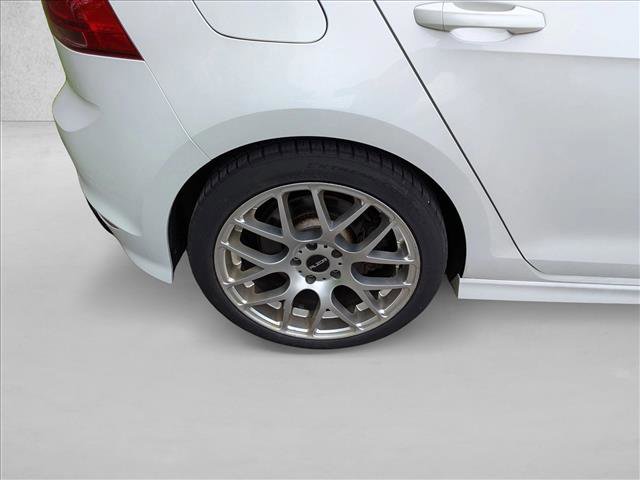 Used 2016 Volkswagen Golf 4-Door AWD/4WD image 10