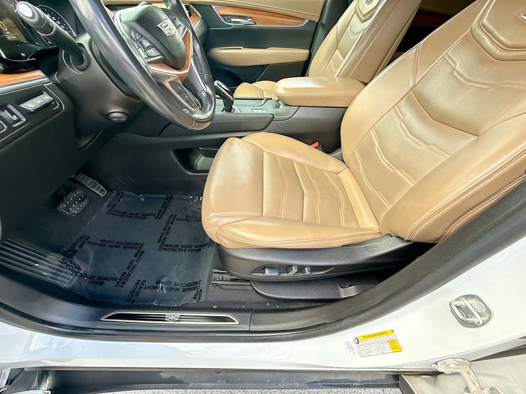 Used 2019 Cadillac XT5 Platinum AWD/4WD image 20