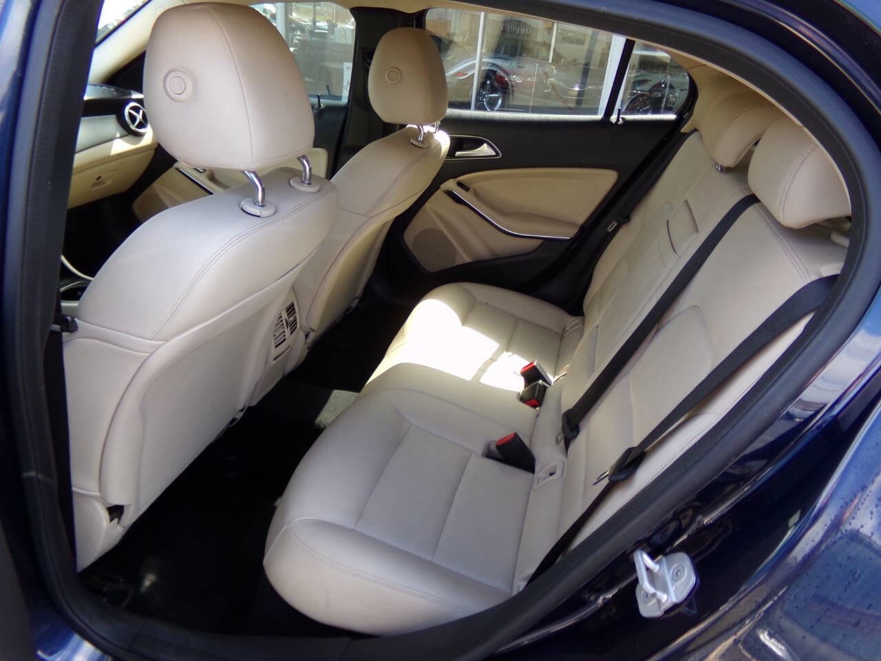 Used 2017 Mercedes-Benz GLA 250 4MATIC image 13