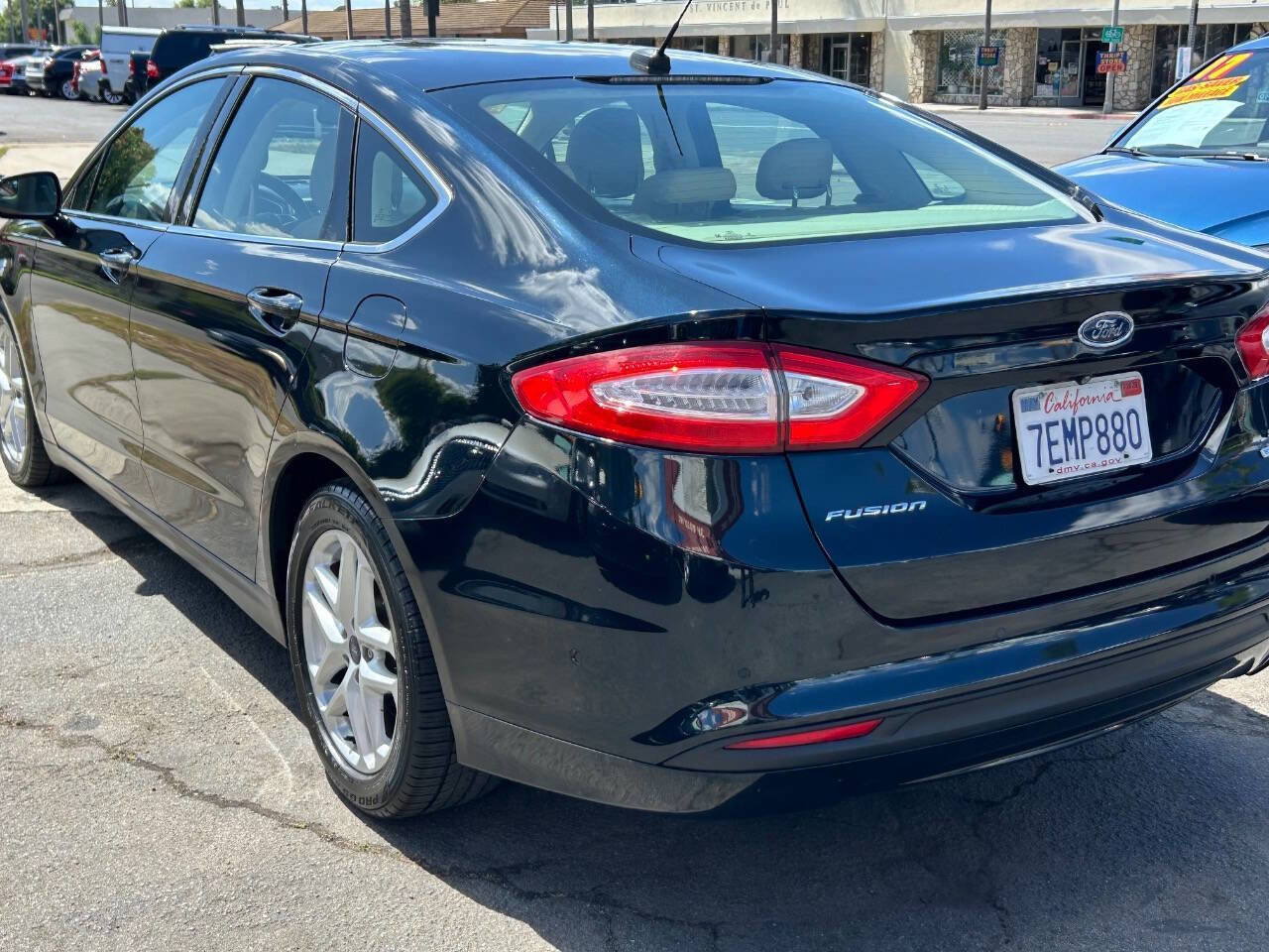 Used 2014 Ford Fusion SE w/ Equipment Group 202A FWD image 5
