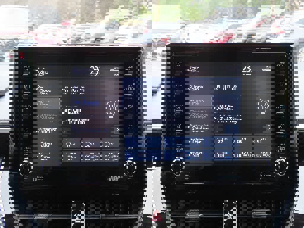 Used 2022 Toyota Corolla LE w/ Carpet Mat Package (TMS) image 19