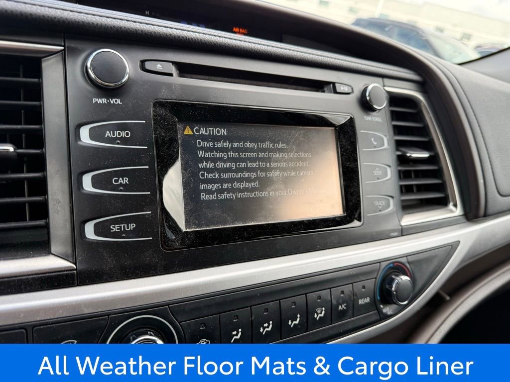 Used 2016 Toyota Highlander LE FWD image 7