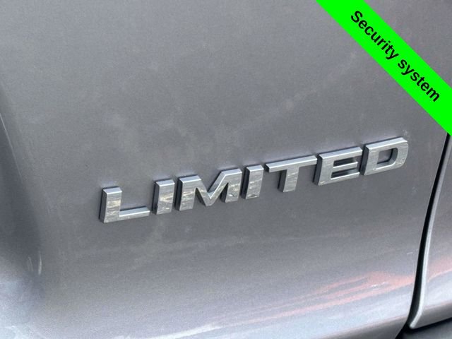 Used 2019 Jeep Cherokee Limited image 38