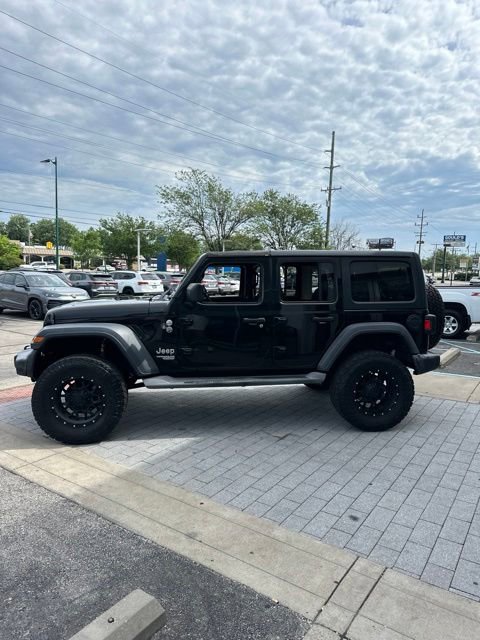 Used 2018 Jeep Wrangler Unlimited Sport S AWD/4WD image 13